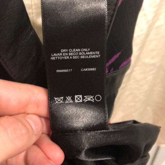 Bebe ruffle dress - Picture 6 of 7